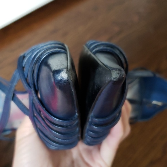 BCBG Heels - Picture 4 of 5